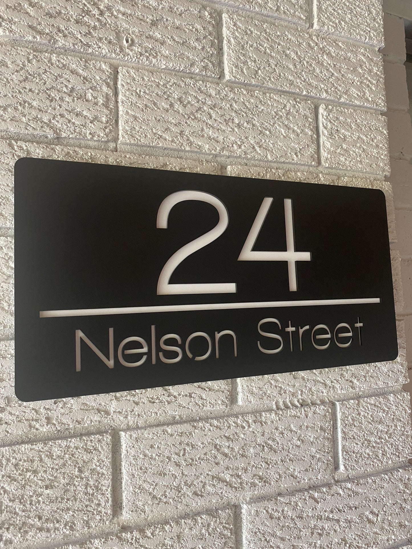 Premium House Number - Landscape - Style 1